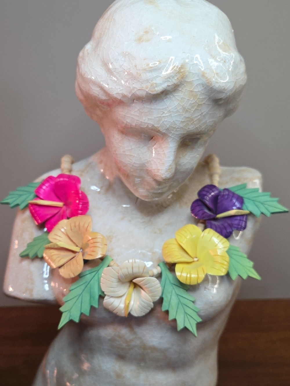 Vintage Wooden Carved Hibiscus Necklace 22.5"